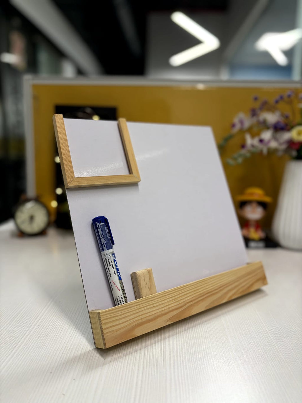 PLANIX – Multi-Utility Photo & Memo Board