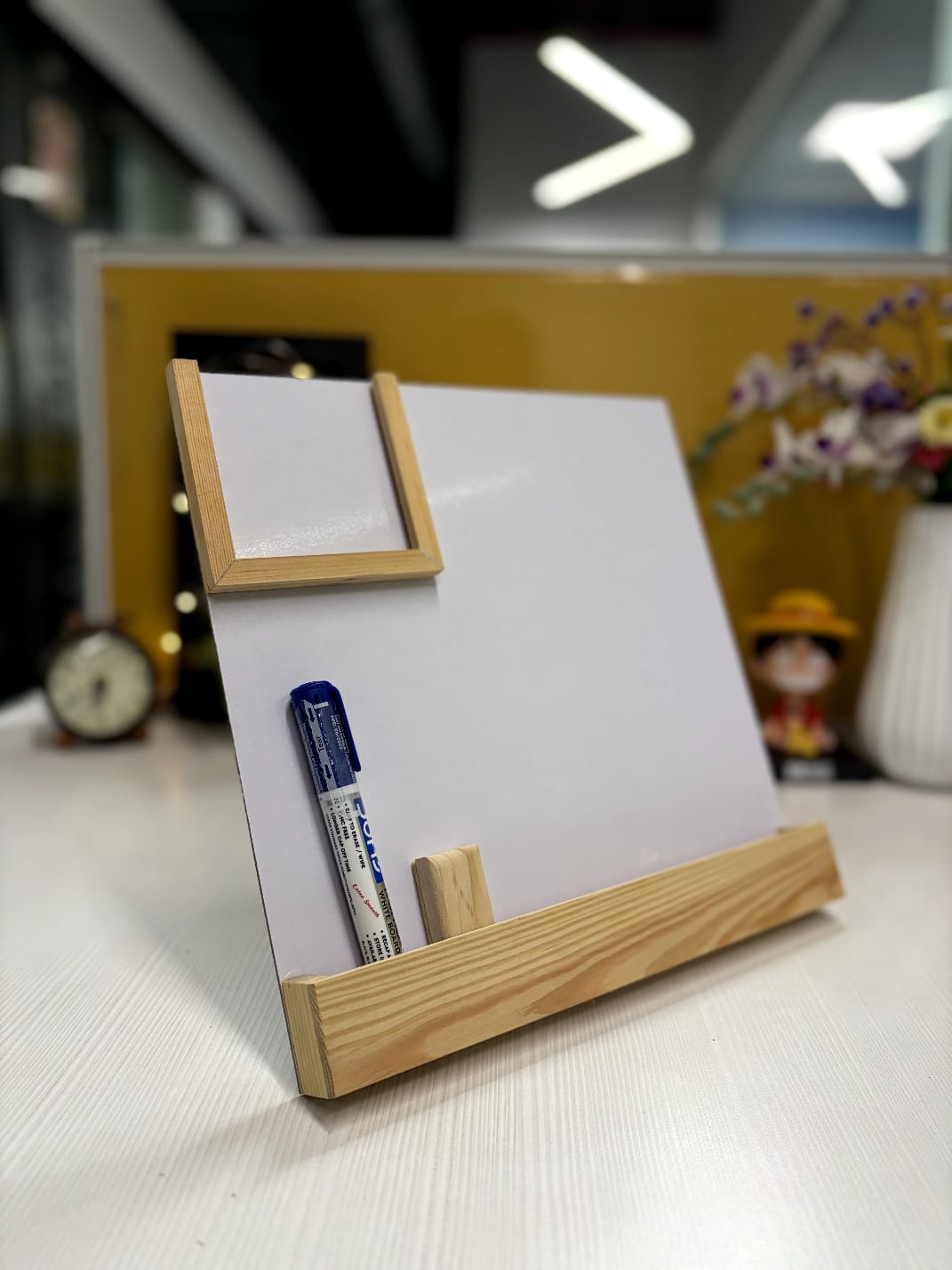 PLANIX – Multi-Utility Photo & Memo Board