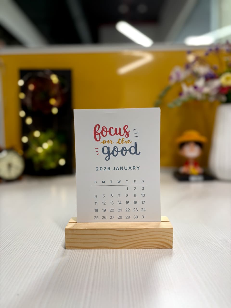 CALIX Premium Wooden Calendar Stand