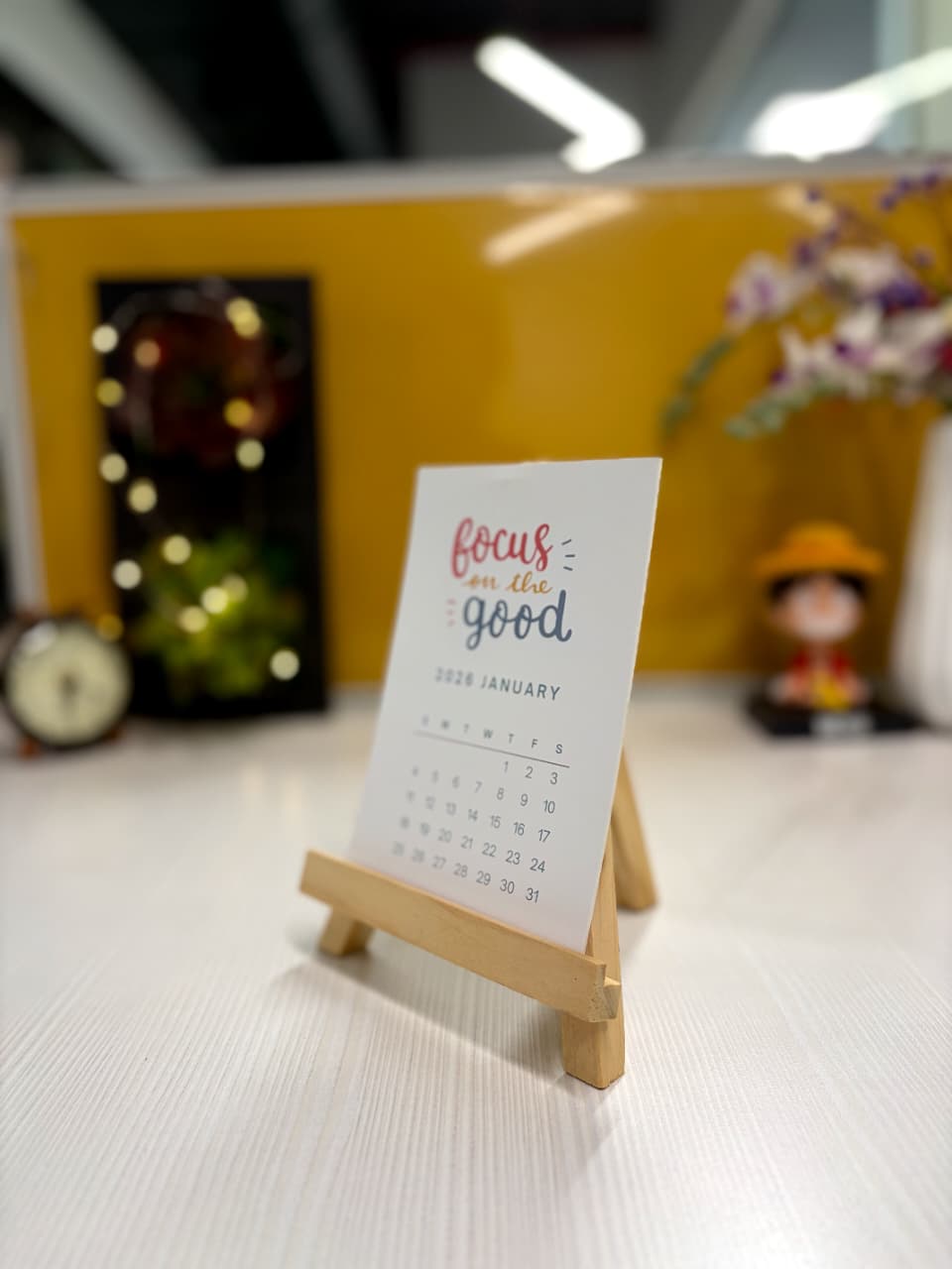 EASELON – Wooden Calendar Display Stand