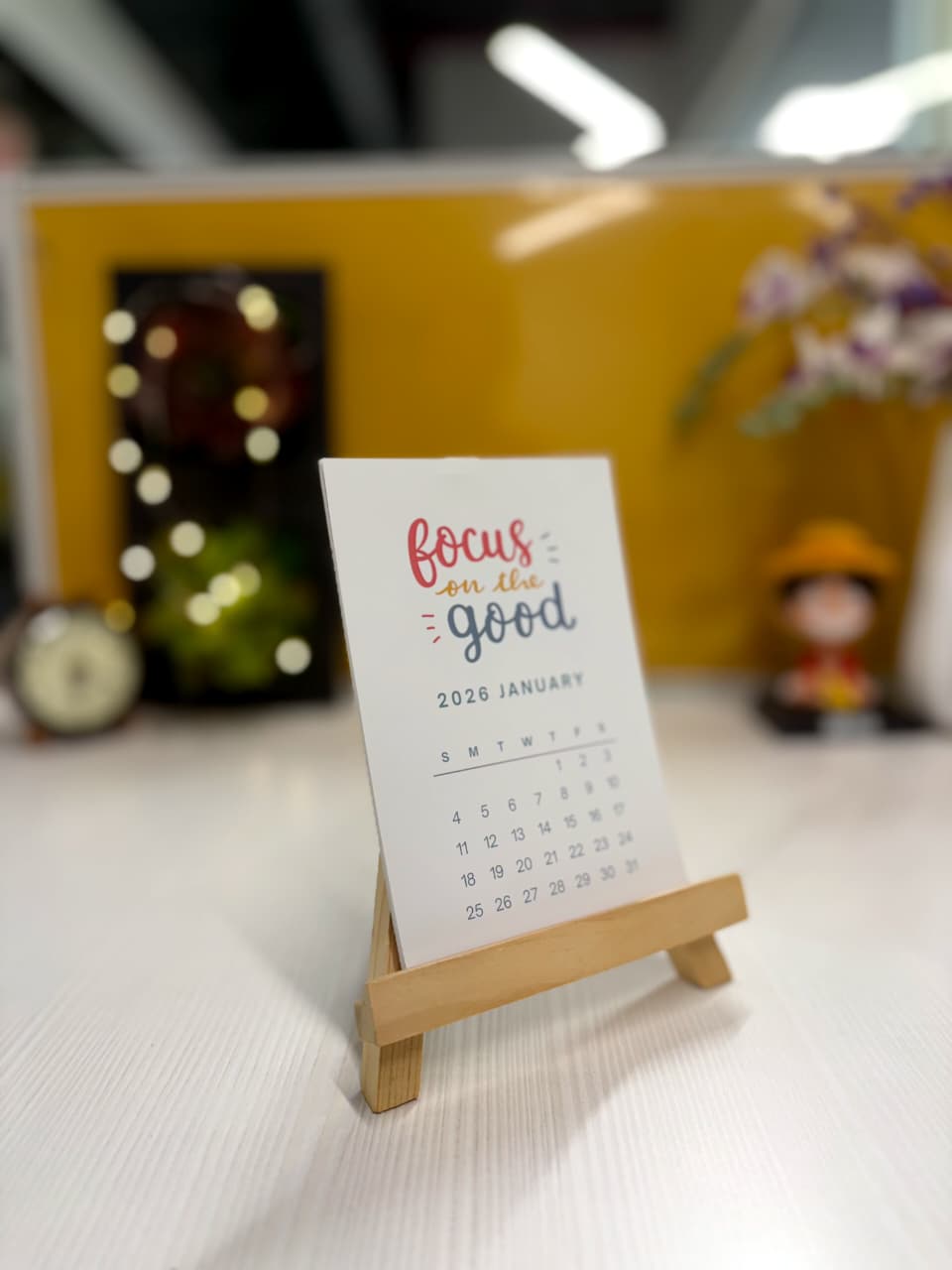EASELON – Wooden Calendar Display Stand
