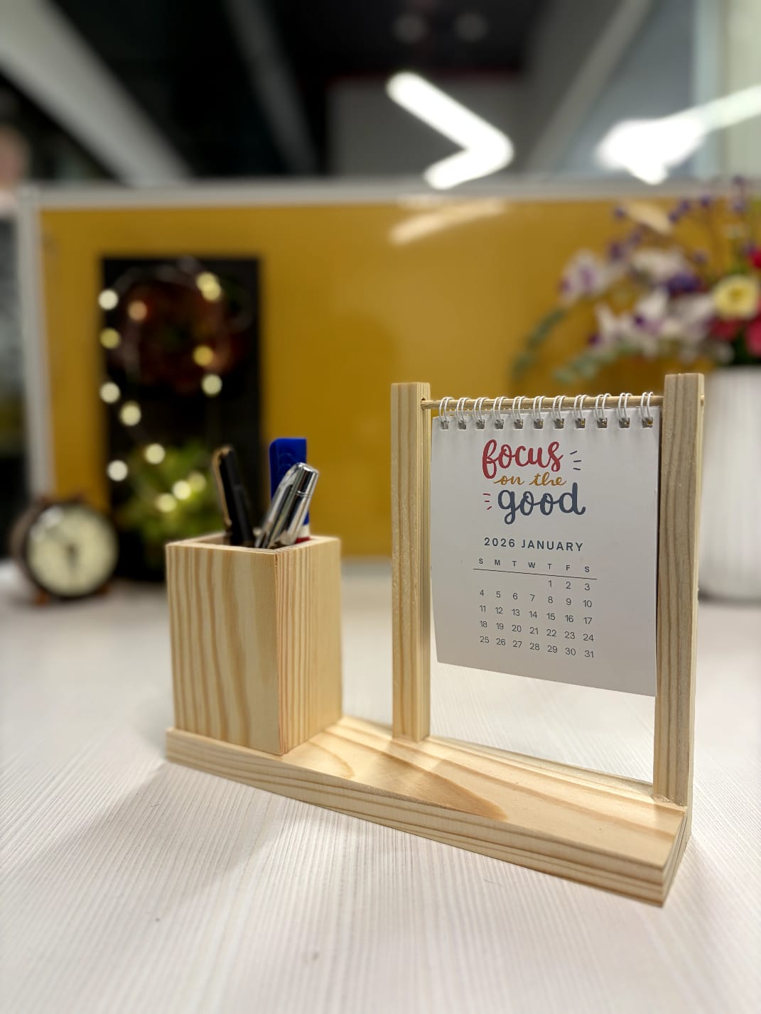 CALDO – Calendar Desk Organizer